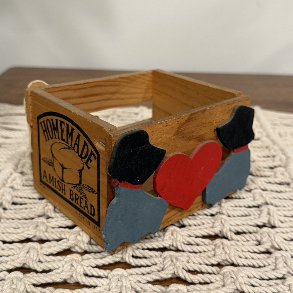 Vtg Hand Painted Wooden Crate Amish Couple Country Farmhouse Cottagecore Decor